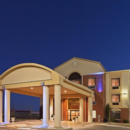 Holiday Inn Express Hotel & Suites Plainview By Ihg Exterior photo