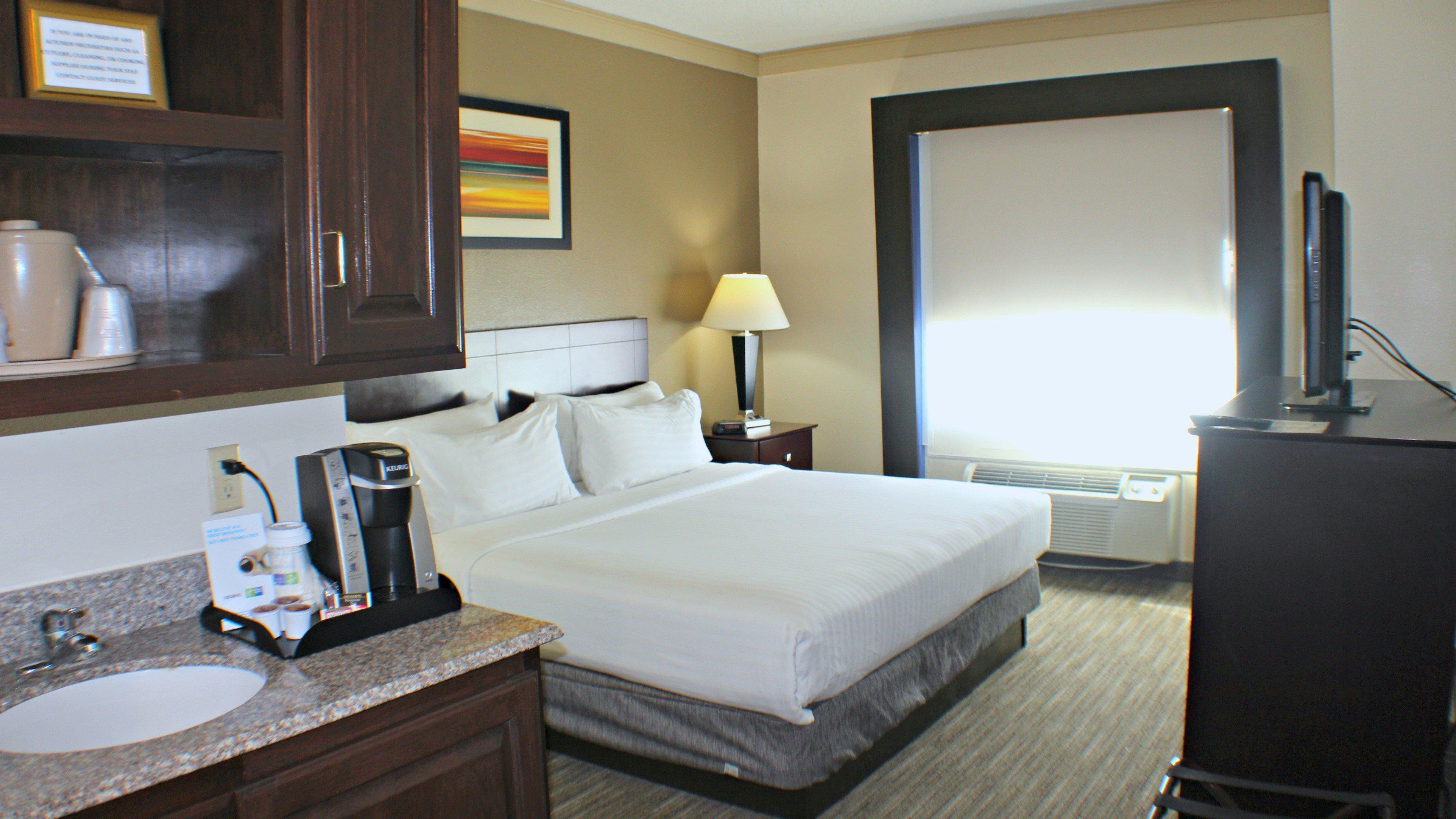 Holiday Inn Express Hotel & Suites Plainview By Ihg Exterior photo