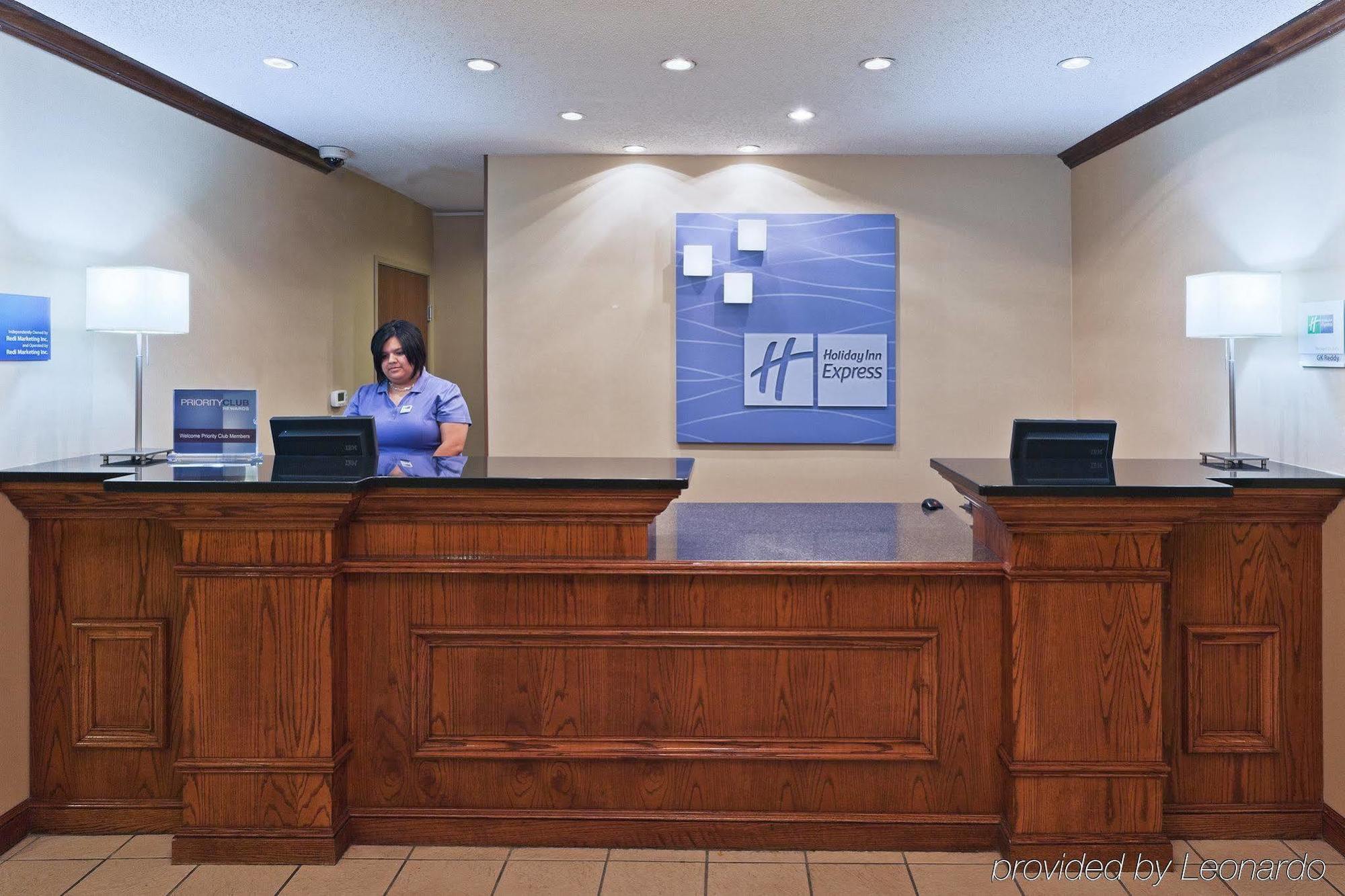 Holiday Inn Express Hotel & Suites Plainview By Ihg Interior photo
